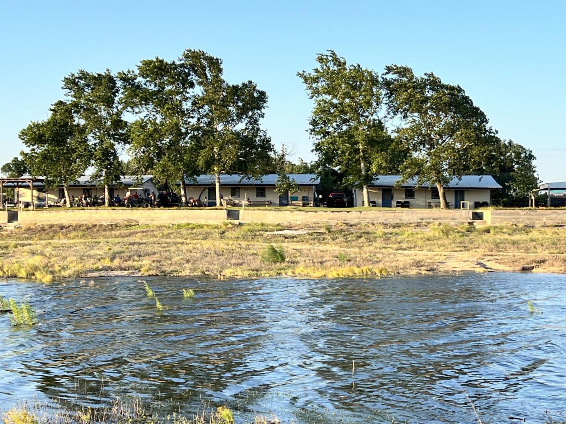 Oasis Lake Buchanan Bluffton المظهر الخارجي الصورة